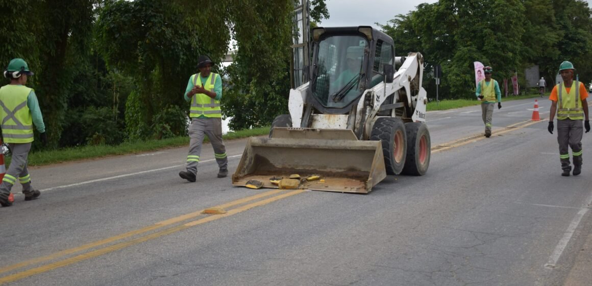 Ilhota: Iniciada a instalação de postes de iluminação pública no novo acesso BR-470/Rodovia Jorge Lacerda