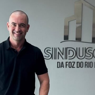 Sinduscon da Foz do Rio Itajaí empossa nova diretoria em evento que reúne associados da região