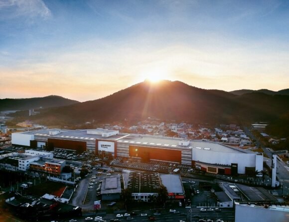 Balneário Shopping oferece mais de 20 vagas em feirão de oportunidades nesta quinta-feira