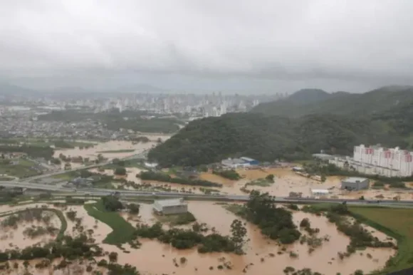 Defesa Civil de Itajaí emite alerta de temporais para essa segunda-feira 20