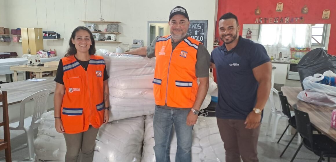 Águas de Penha realiza doação para Defesa Civil