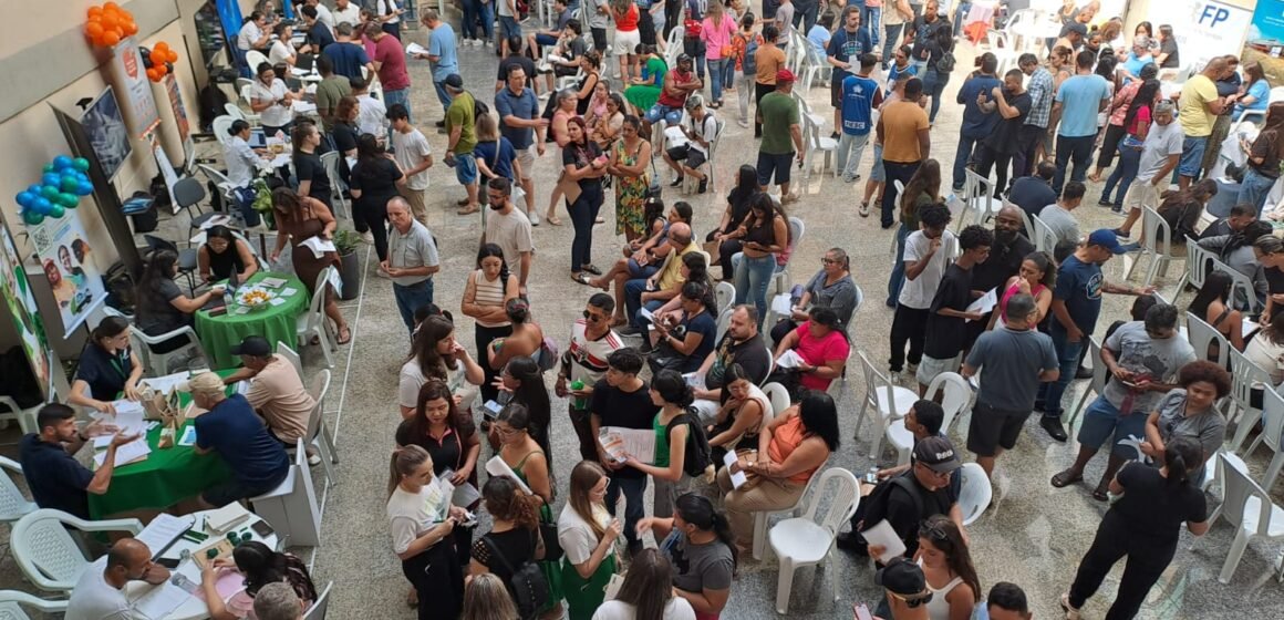 Feirão Emprega Já Itajaí atrai 1,2 mil pessoas em busca de oportunidades de emprego