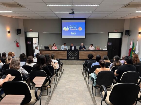 Caravana da REURB reforça a urgência da Regularização Fundiária Urbana na região da AMFRI