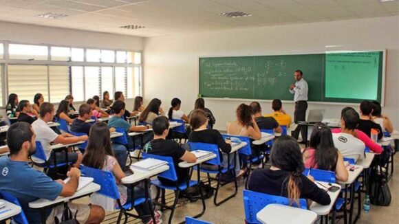 Ensino a distância: MEC proíbe cursos de Medicina, Direito, Enfermagem, Psicologia e Odontologia