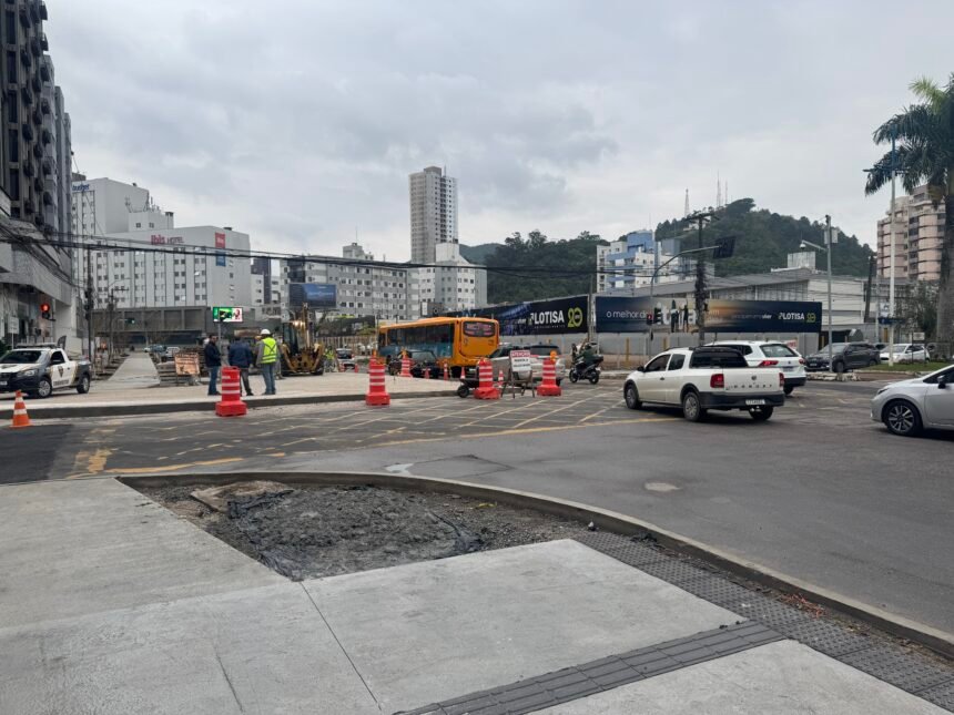 Obras no centro de Itajaí entram “na fase mais complexa” e causam alterações no trânsito