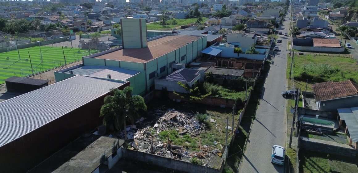 Prefeitura de Balneário Piçarras leiloa terrenos com lances iniciais de R$ 115 mil