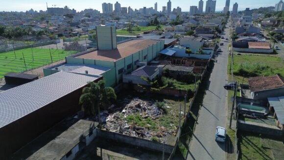 Prefeitura de Balneário Piçarras leiloa terrenos com lances iniciais de R$ 115 mil