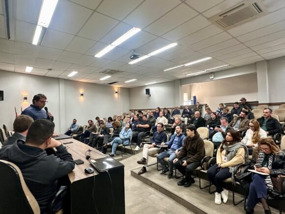 AMFRI sedia debate sobre impactos de cotas na pesca da tainha e busca ajustes para regular atividade