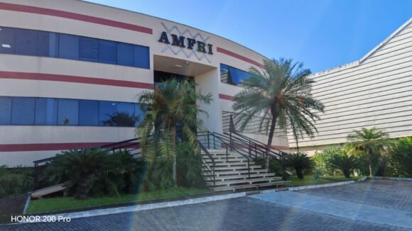 AMFRI: Gestão compartilhada, desenvolvimento multiplicado