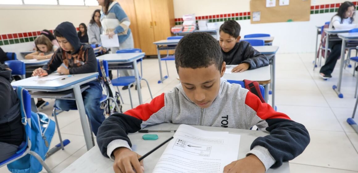 Governo de SC lança maior pacote de investimentos da história para garantir qualidade de ensino na rede estadual