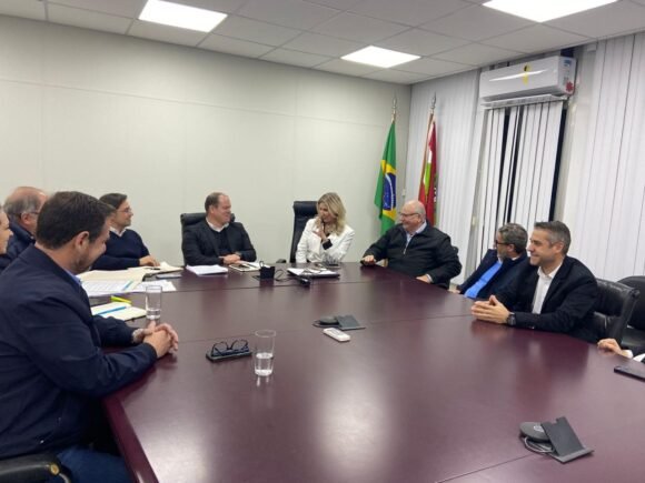 Faculdade de Navegantes reforça defesa do equilíbrio na distribuição de bolsas de estudos em Santa Catarina