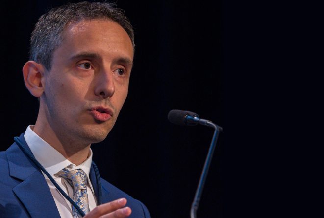 David James Pinato, oncologista do Imperial College London, também ressaltou a necessidade de mais informações sobre as fases de desenvolvimento.