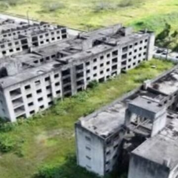 Terreno com obra inacabada vai a leilão em Itajaí por R$ 35 milhões