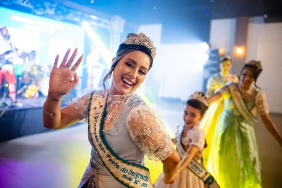 33ª Festa do Imigrante de Timbó celebra a união cultural e a tradição ítalo-germânica