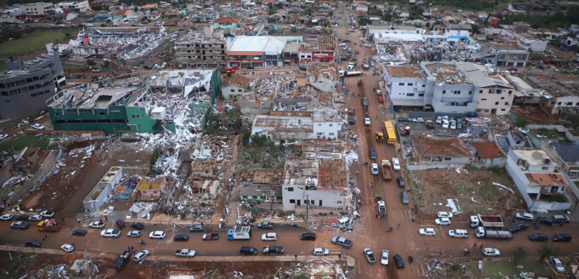 Governo do Paraná confirma a ocorrência de mais dois tornados no estado na sexta-feira
