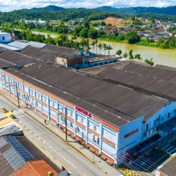 150 vagas de emprego abertas em indústria de Santa Catarina