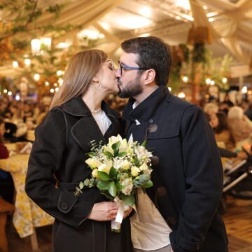 Festival Gastronômico de Pomerode vira cenário para casamento surpresa