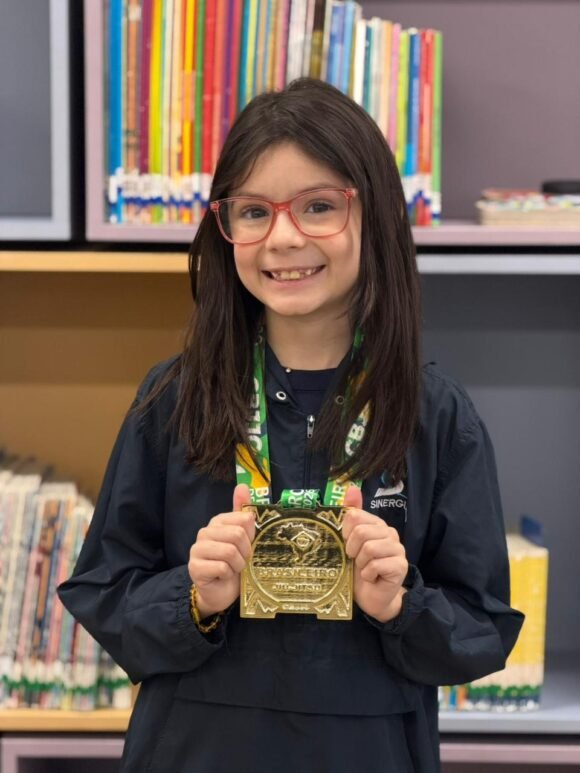 Aluna do Colégio Sinergia, de Navegantes, é campeã brasileira de jiu-jitsu aos 9 anos